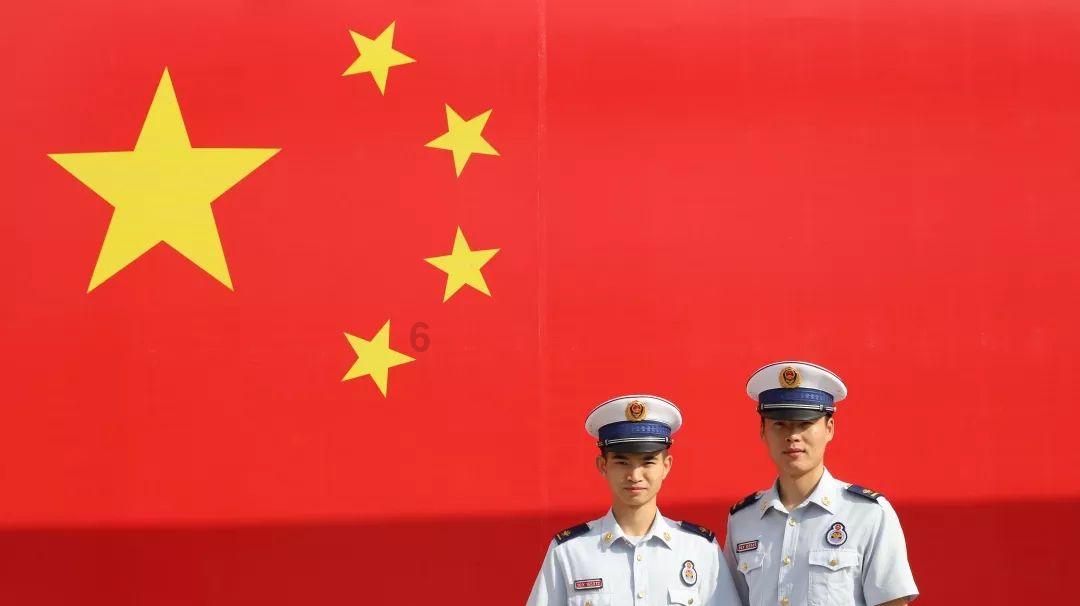 连接正负极