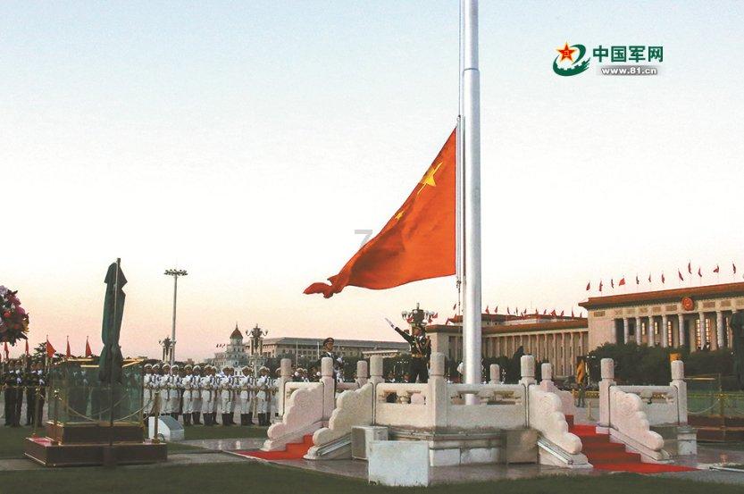 无限翻滚小球