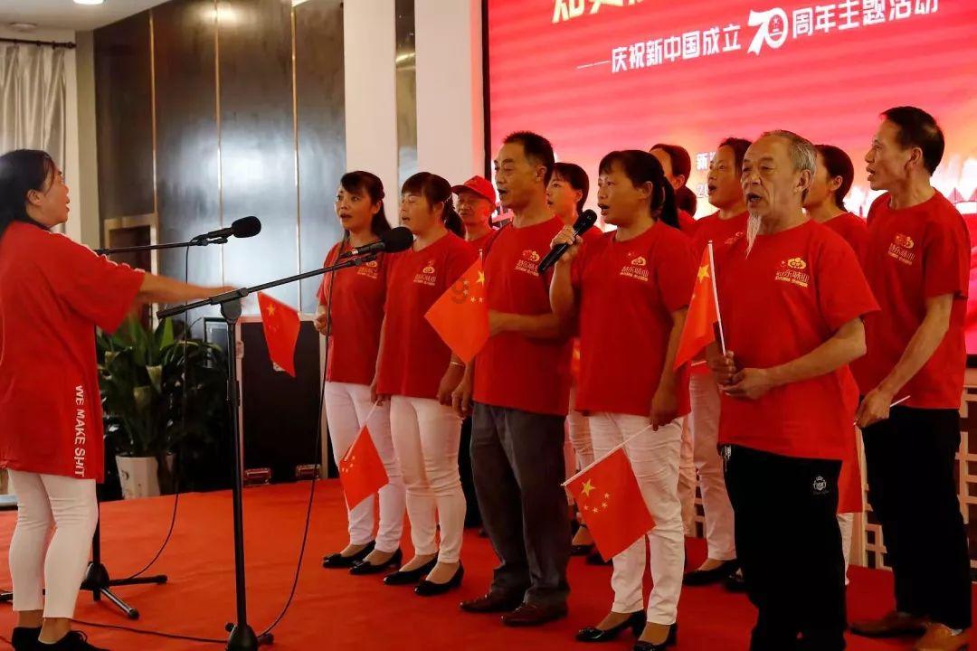 沙漠前行