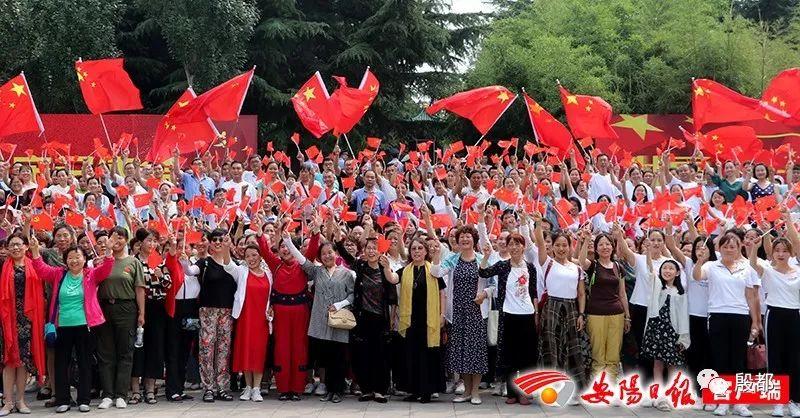 金扫帚奖提名惹争议,被质疑全看人情公关,杨幂入围被撤就是先例