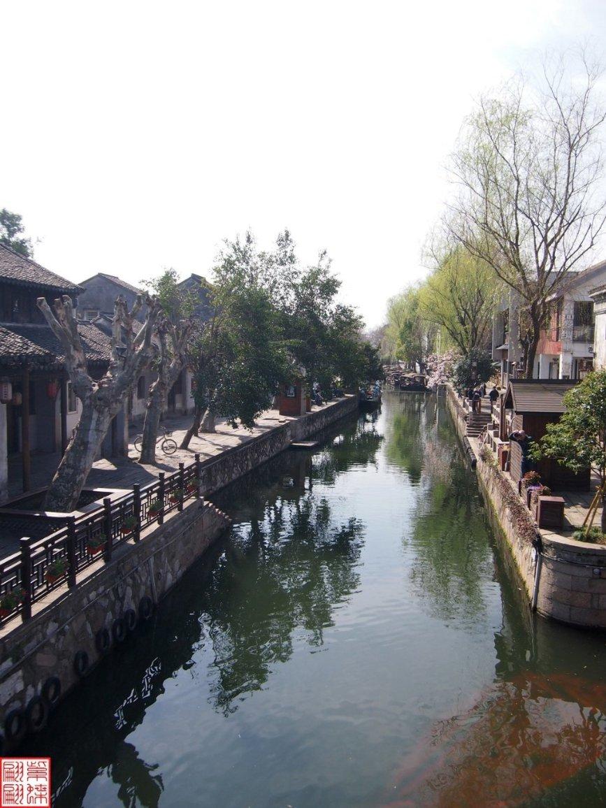 “让师生早日回到更安全、更美丽、更温馨的校园来”